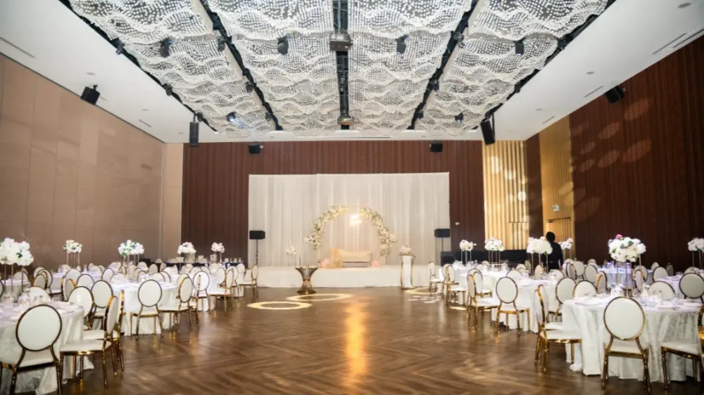 How an Audio System in a Restaurant Influences Guests mood